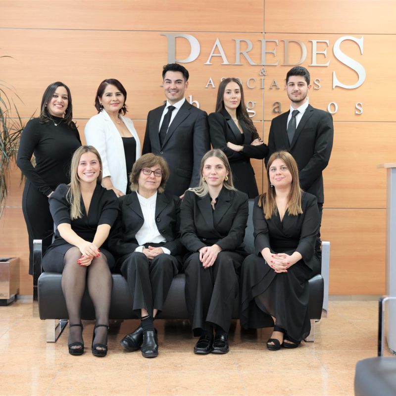 paredes y asociados abogados, alfredo arrien